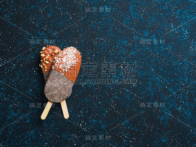 加巧克力的冰棒