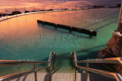 楼梯入池
