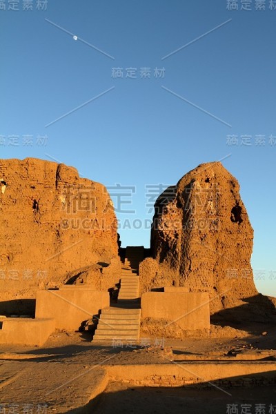 苏丹科玛的德夫法城堡