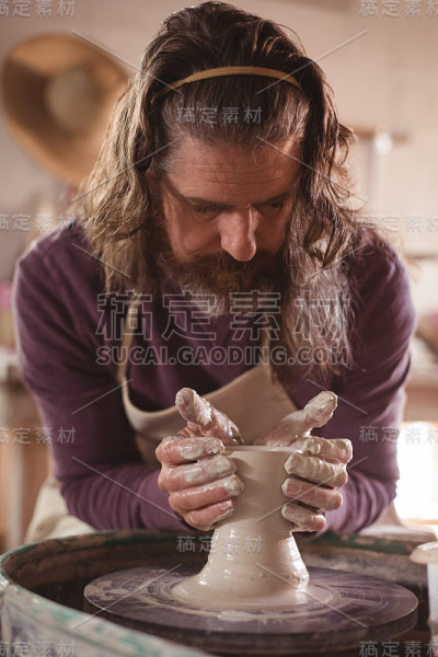 男陶工制壶