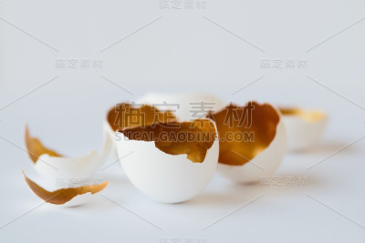 蛋壳是新生命的象征。装饰，金色内饰