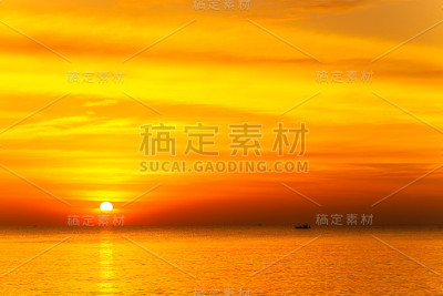 海上日出