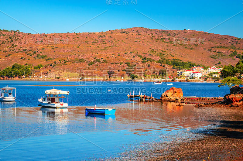 土耳其阿瓦利克市附近美丽的海景