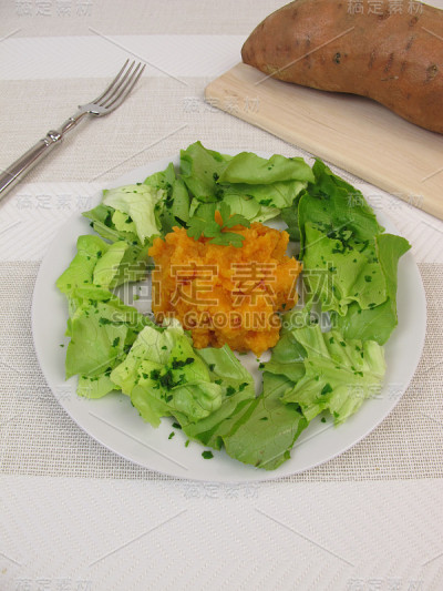 甘薯泥和沙拉