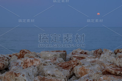 夏天的超级月亮