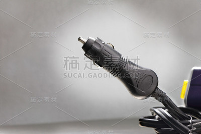 一种汽车点烟器适配器制造技术