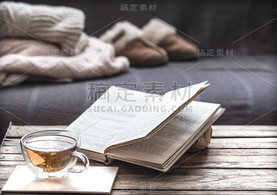 客厅里有拖鞋