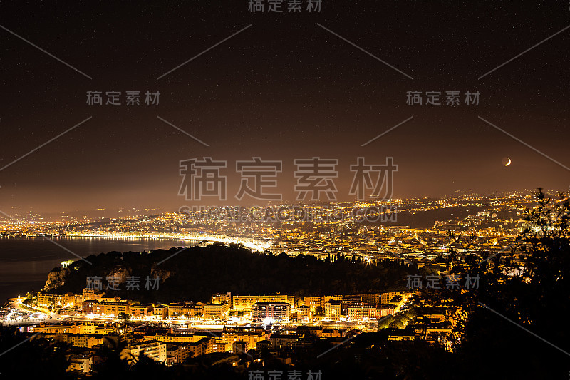 星空下的法国尼斯夜景。