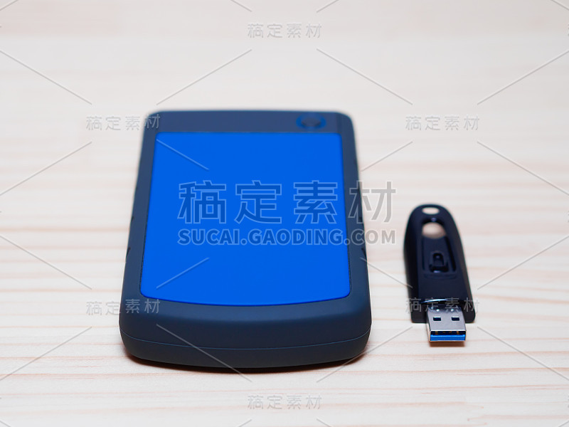 USB存储器和便携式硬盘