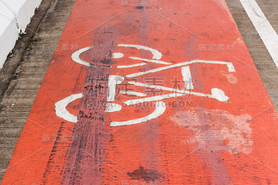 公路上的自行车标志