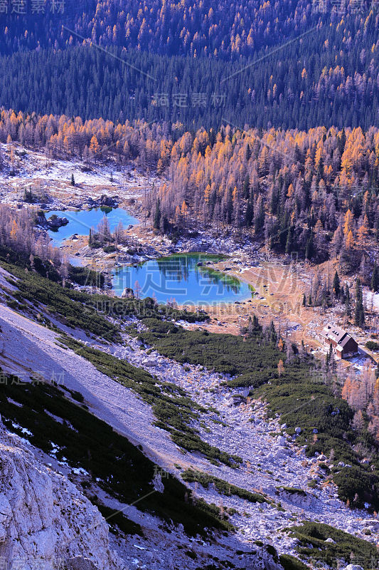 两个有山的特里格拉夫湖小屋