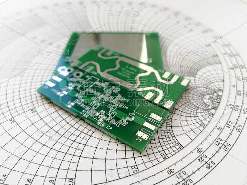 RF PCB在史密斯图前面