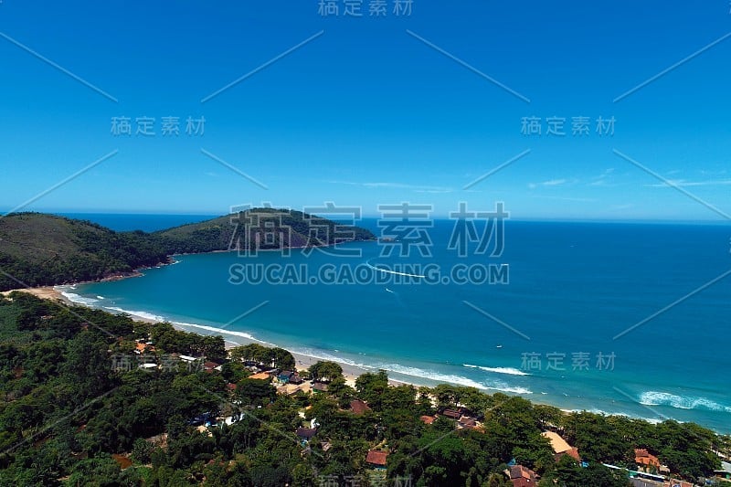 Paraty海湾全景在阳光明媚的一天，里约热内卢de Janeiro，巴西。伟大的景观。旅游目的地。