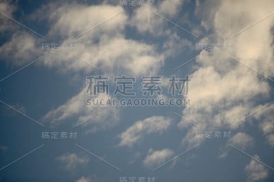云