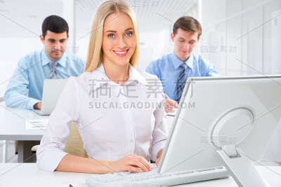 年轻的女商人