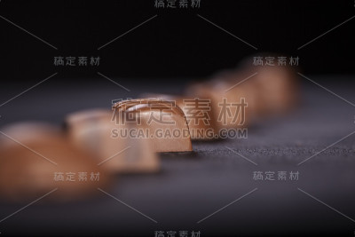 一排一个