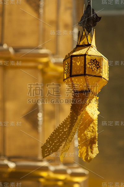 纸灯笼，挂灯笼