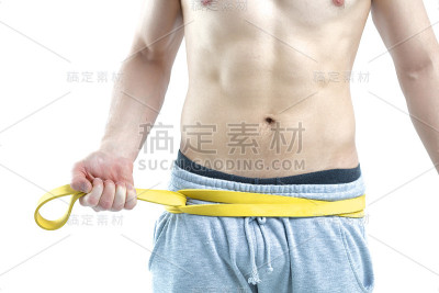 这是一种橡胶带运动，可以减轻腹部肌肉的压力。肌肉紧张绝缘，白背景