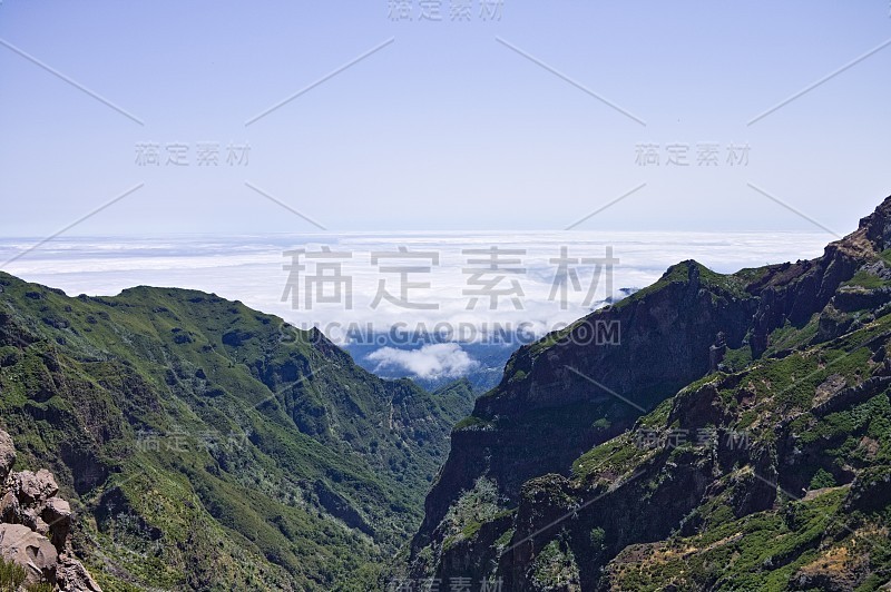 山顶云景全景(葡萄牙马德拉岛，欧洲)