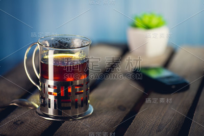 杯子里的红茶