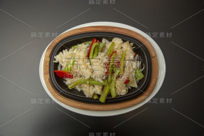 黑色背景上的海鲜