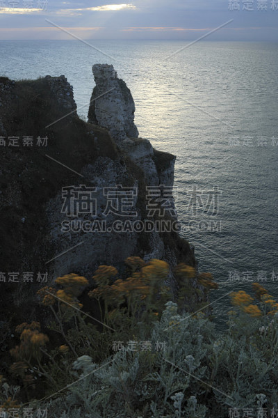 法国诺曼底埃特尔塔的白色悬崖