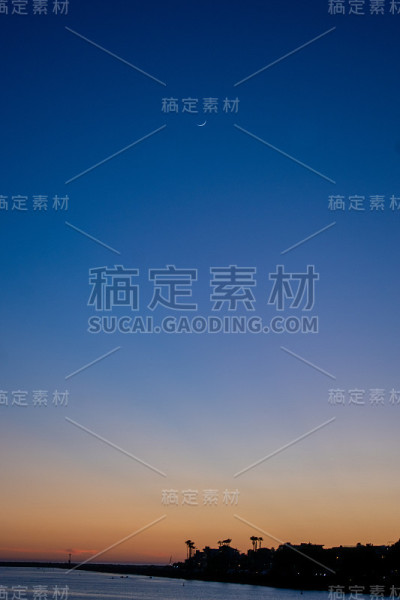 冬天马里纳德雷海峡的日落