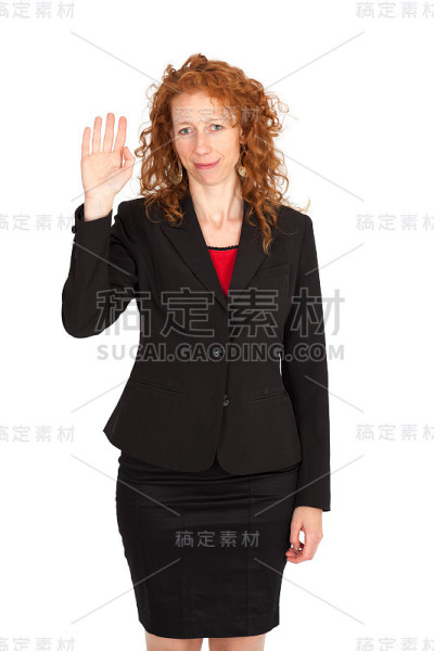 美丽的女人在不同的衣服里有不同的表情