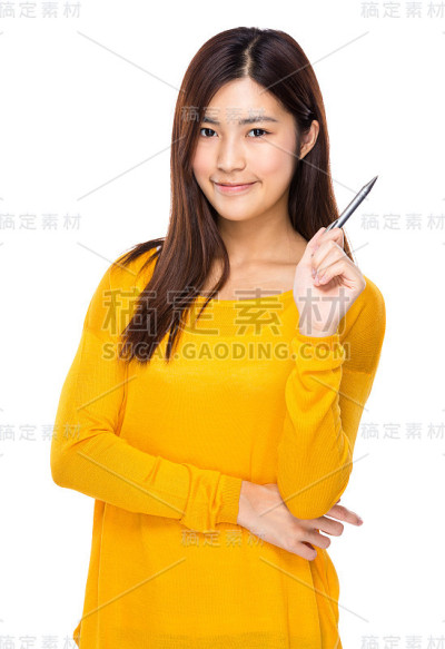 女人指着