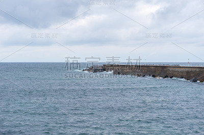 西班牙巴斯克地区，坎塔布里安海，圣塞巴斯蒂安乌鲁美阿口