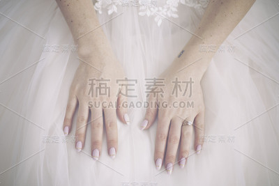 美丽的结婚戒指