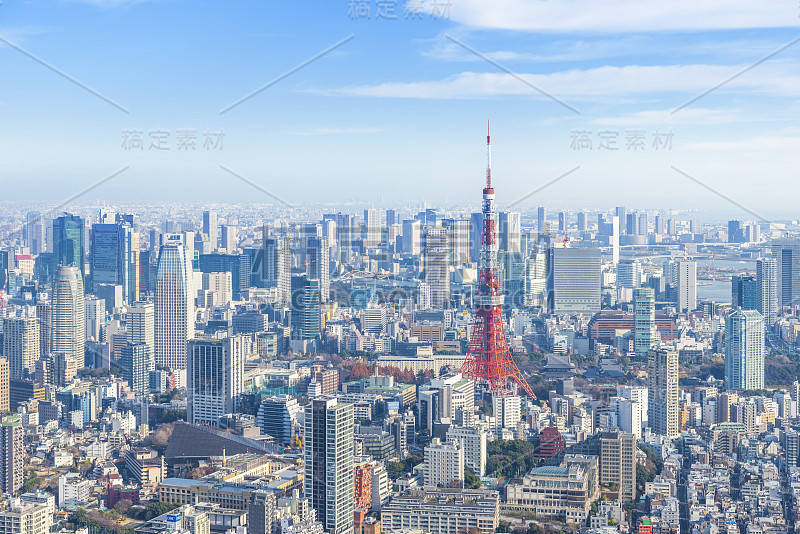 在一个阳光明媚的日子里，东京的风景和东京塔