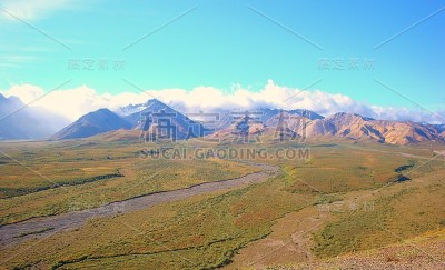 德纳里峰山