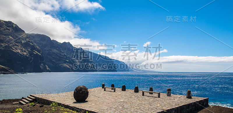 西班牙加那利群岛，特内里费岛，Punta Teno老灯塔附近的海岸。全景