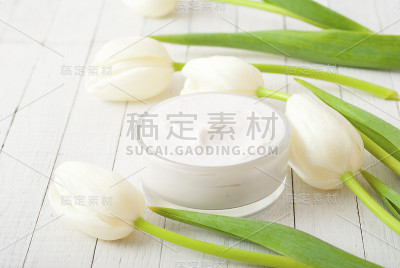 奶油和郁金香