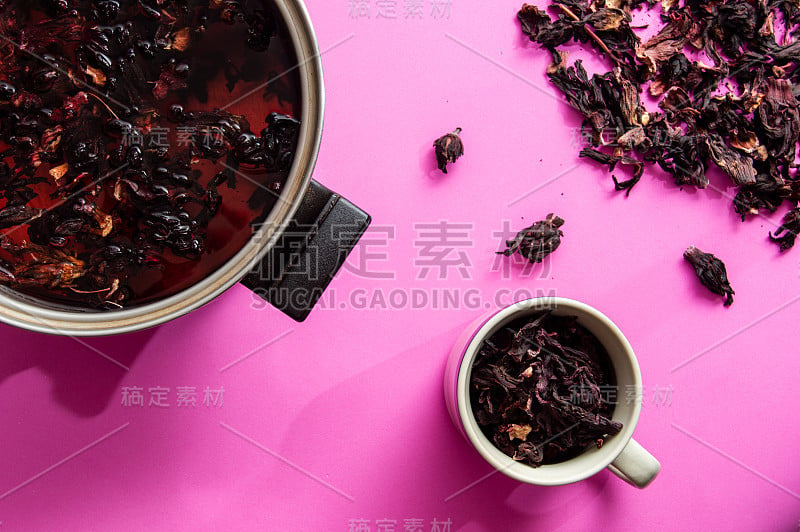 芙蓉花茶或牙买加水果茶