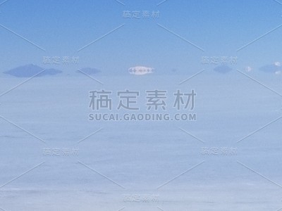 乌尤尼山水和云海
