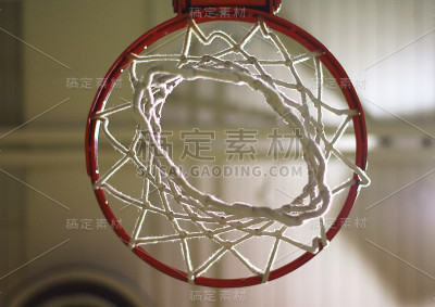 下面的篮球框