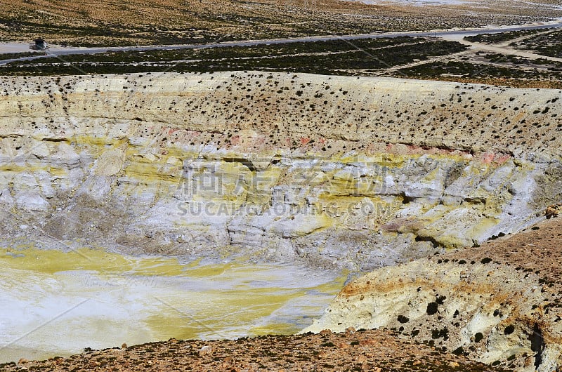 尼西罗斯岛上的斯特凡诺斯火山口