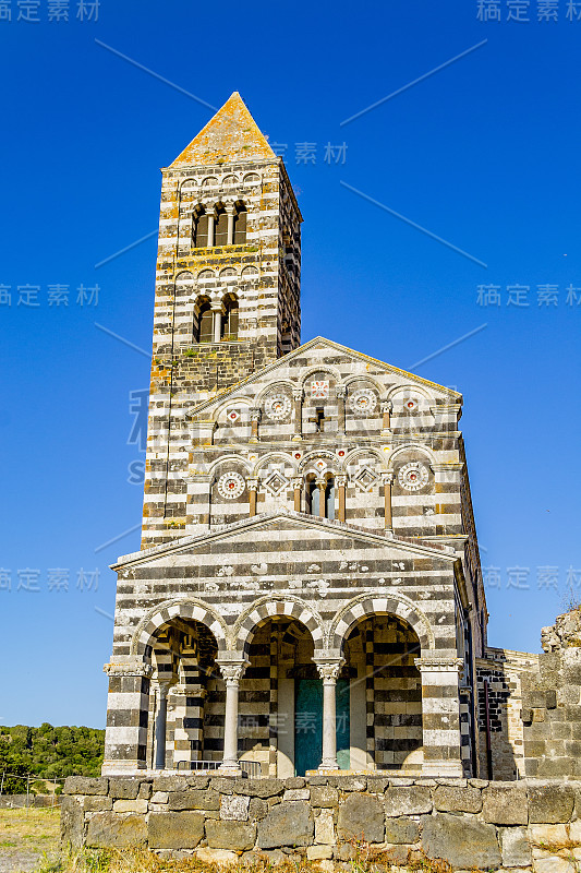 意大利撒丁岛的萨萨里(Sassari，撒丁岛，意大利)的Santissima Trinità大教堂。