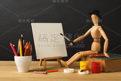 回到学校的概念背景