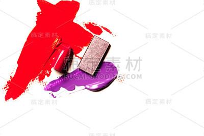 漂亮的红色唇膏照片。