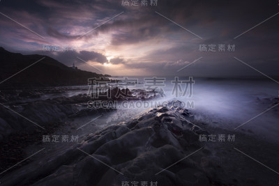 手镯湾的岩石前岸
