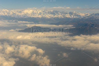 喜马拉雅山山脊鸟瞰图尼泊尔