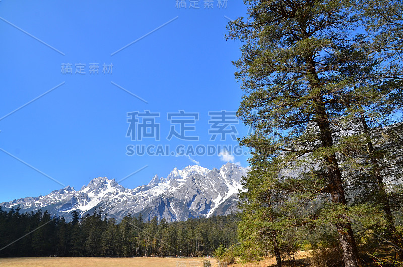 雪山景观