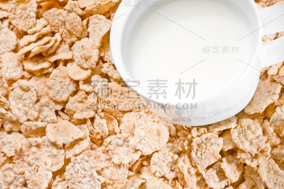 牛奶玉米片