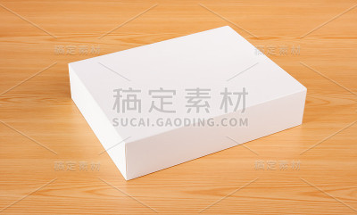 空白的白色盒子模拟木材背景