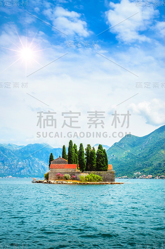 美丽的地中海风景。黑山科托尔湾，佩拉斯特镇附近的圣乔治岛。