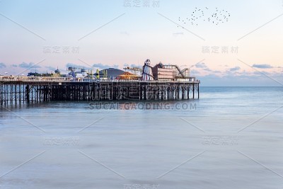 冬天的布赖顿码头