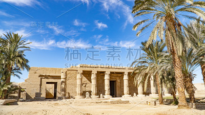 塞提一世陵寝神庙是新王国法老塞提一世的纪念神庙。它位于埃及北部的底比斯墓地，与现代城市卢克索隔河相望
